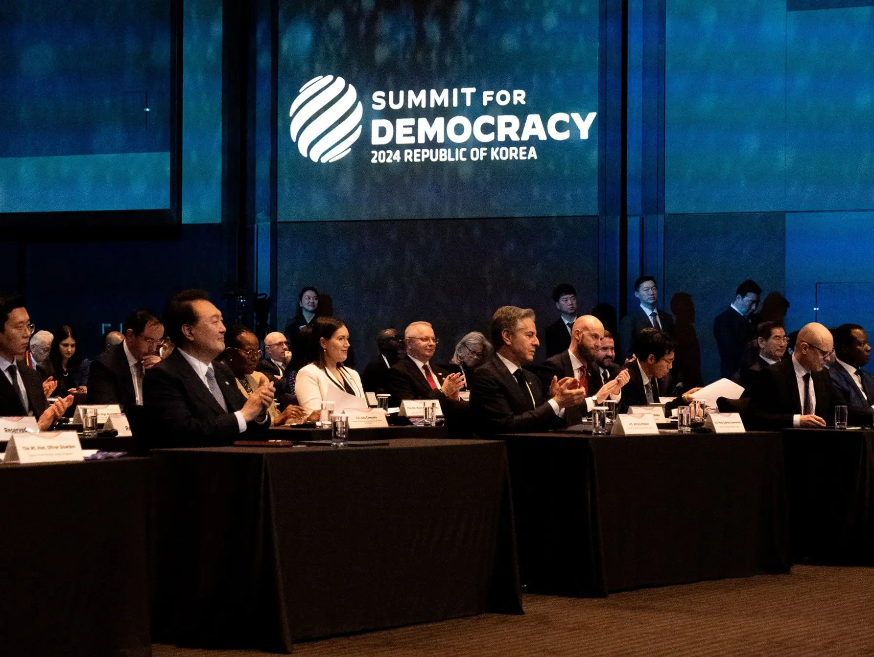 Summit for Democracy 2 - [Weekend Briefing] Treasure trove